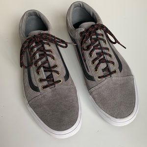 Men’s size 13 vans shoe in gray